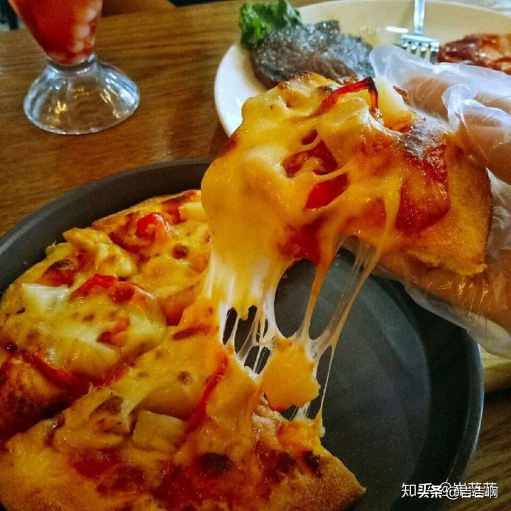 在东北吃饭是一种什么体验,跟东北人吃饭是什么体验