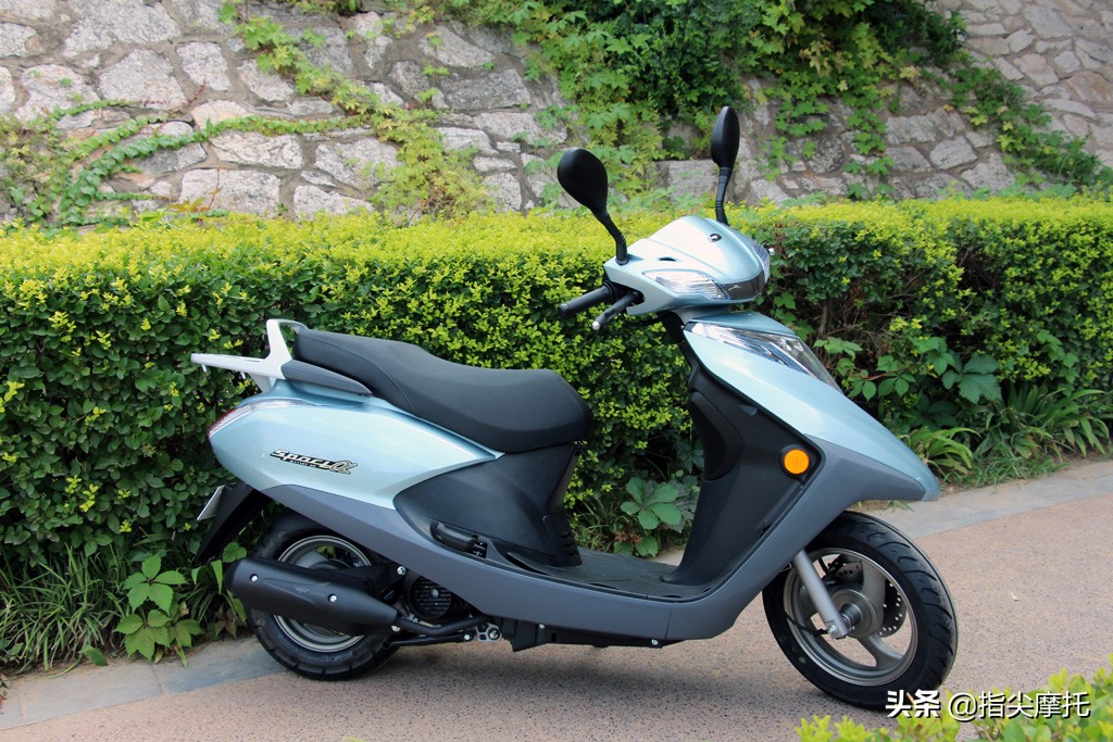 被忽视的都市精灵，经济环保的王野睿御国四电喷摩托车