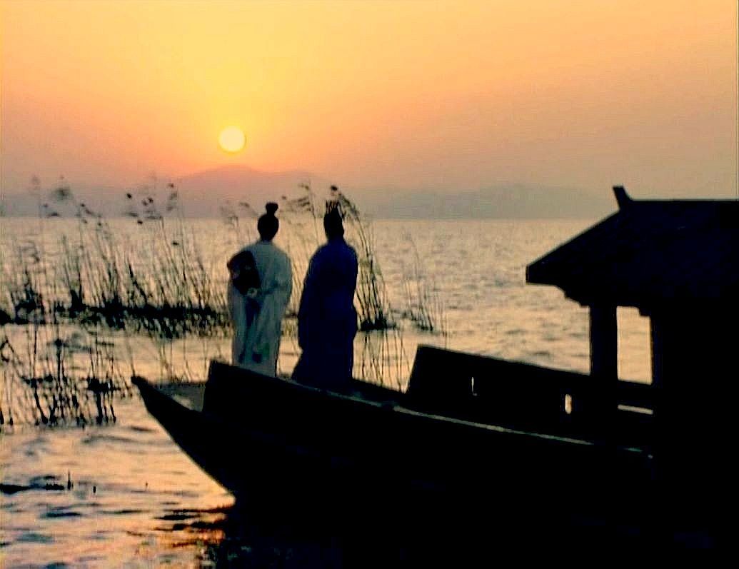 老不看三国下半句,为什么说老不看三国少不看水浒