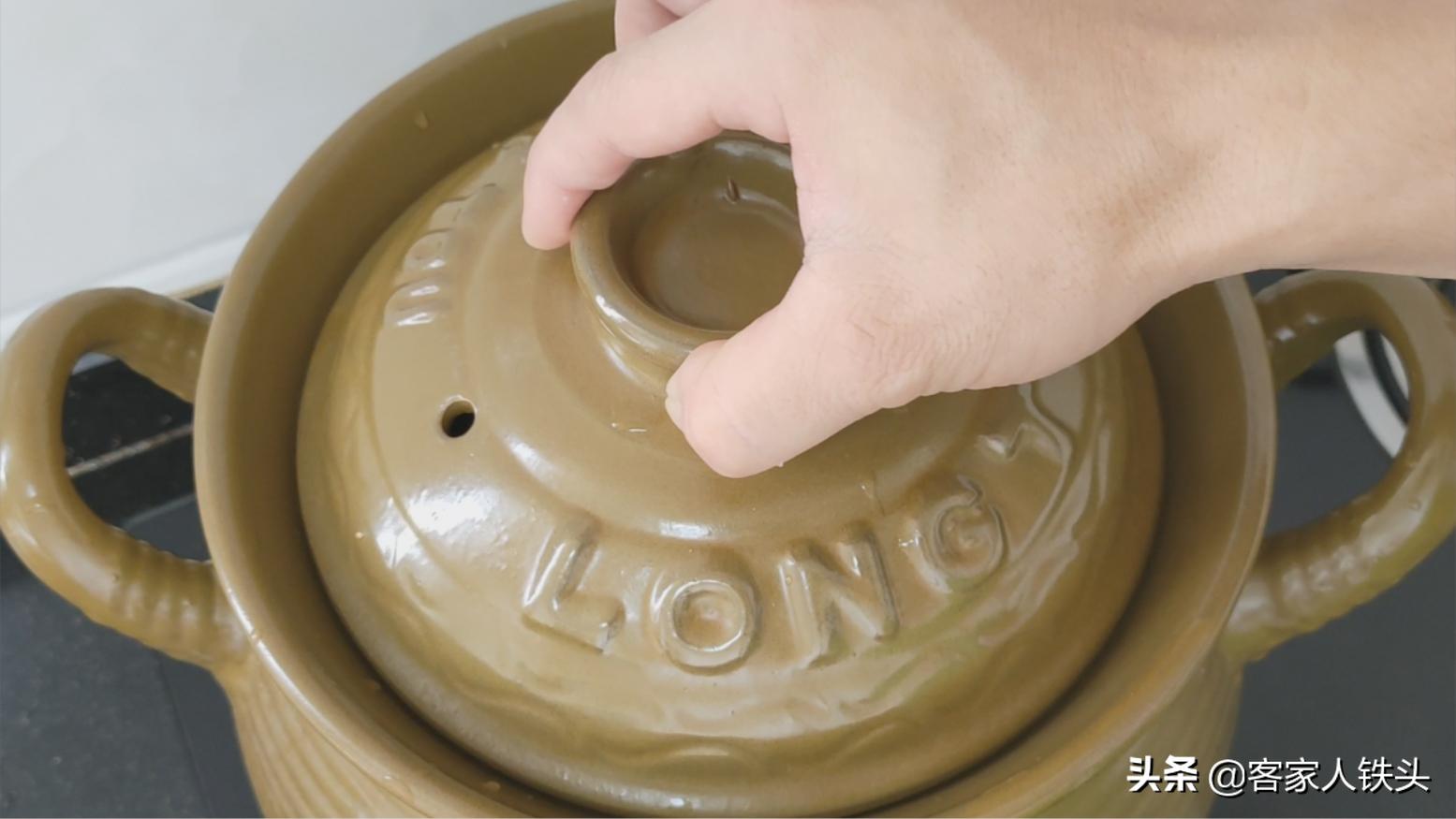 如何煲出又浓又好喝的老鸭汤,广东煲老鸭汤要什么汤料