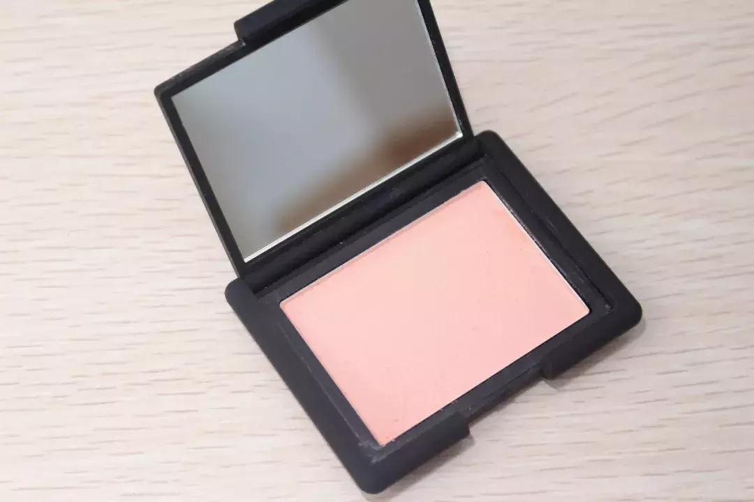 雪莉为什么会变黑,雪莉的照片为什么会越来越模糊