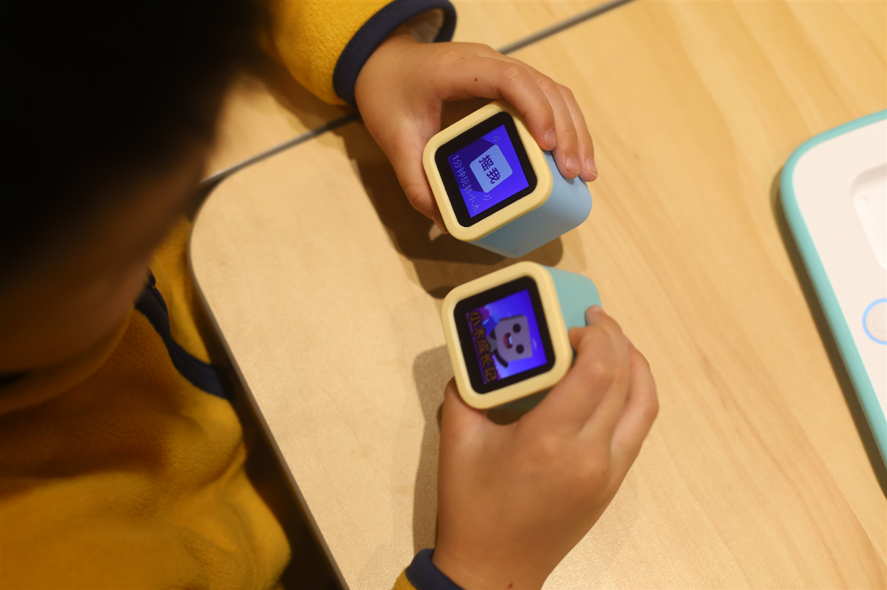 小木机器人,儿童小型机器人玩具