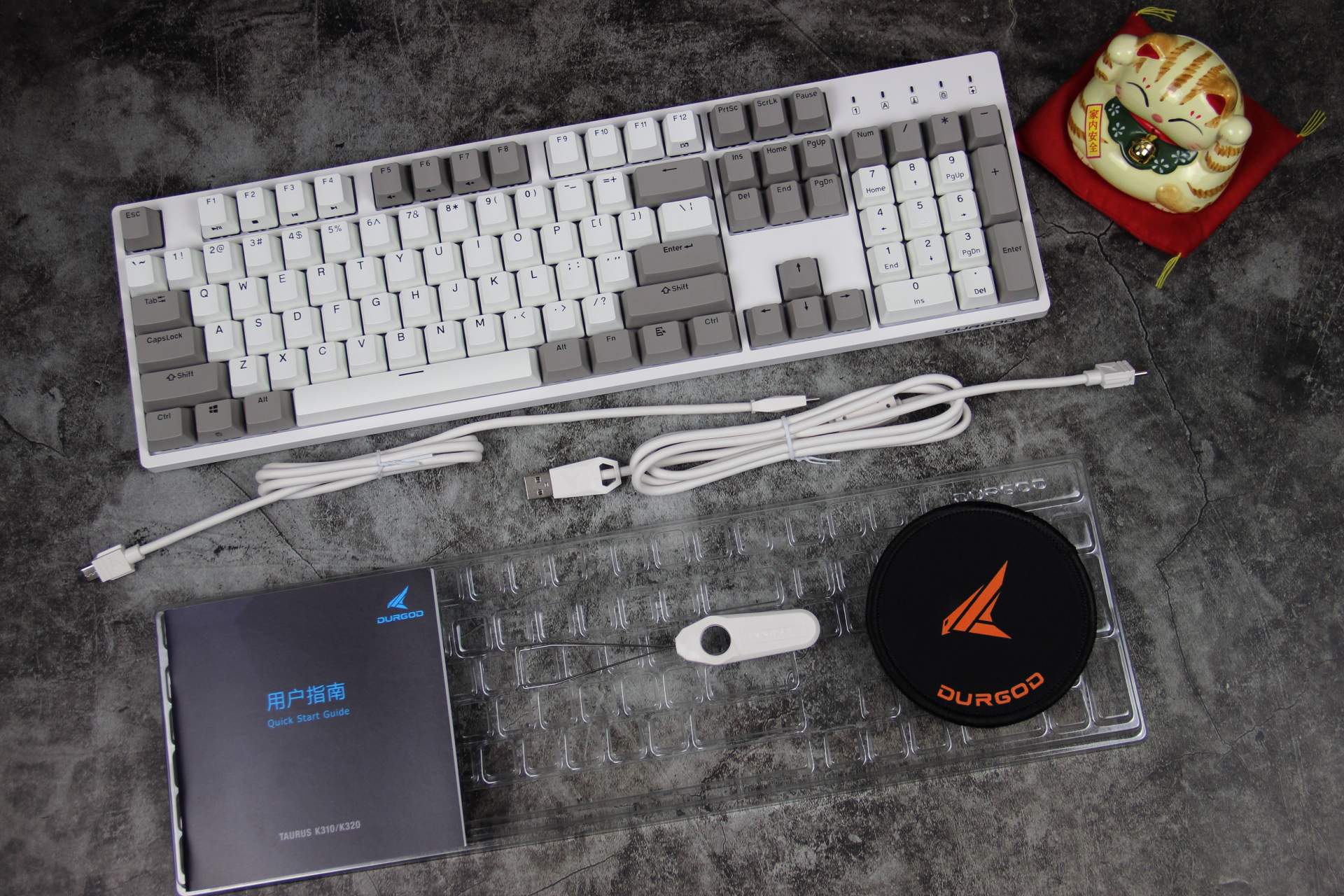 推荐一款新手使用的青轴机械键盘,银轴冰蓝灯机械键盘推荐