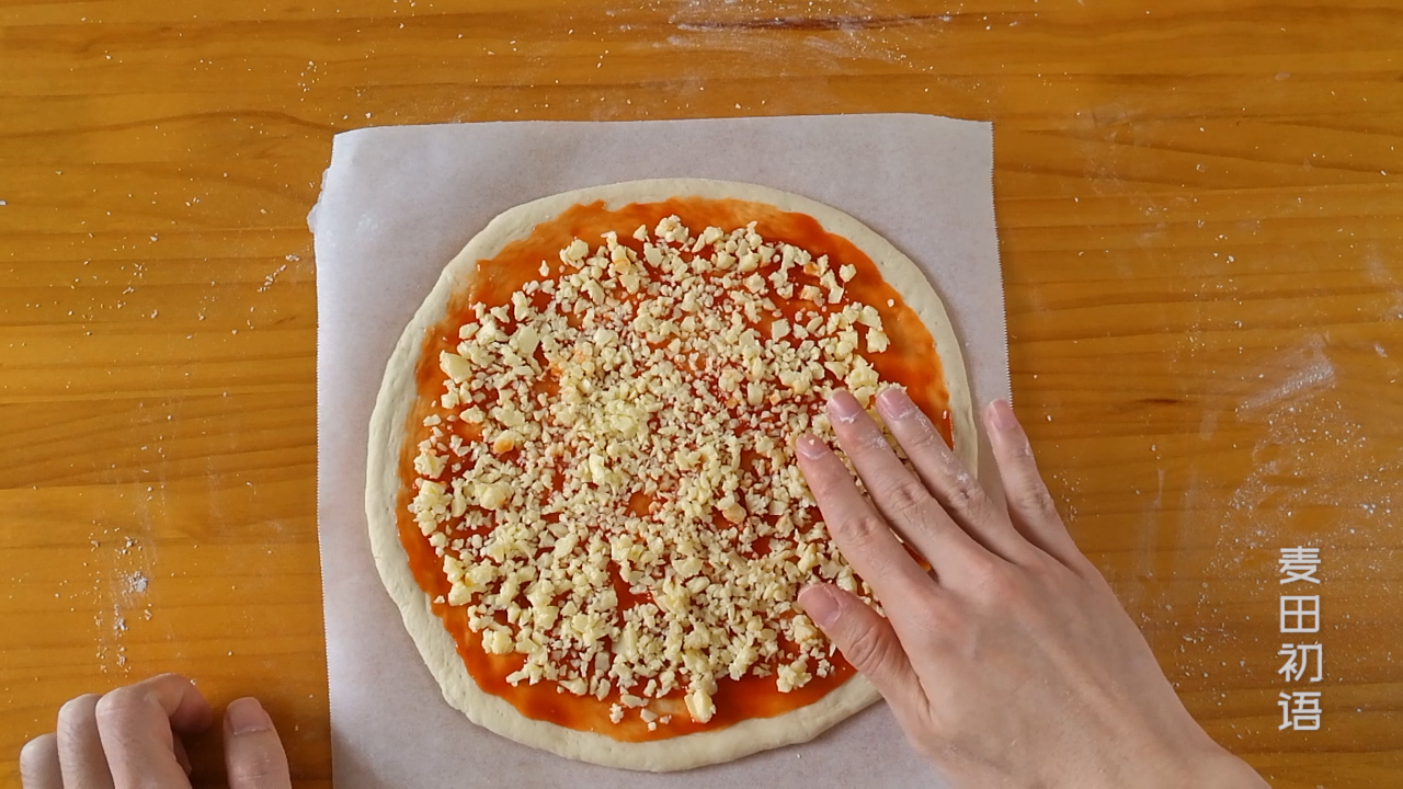 简单易学的披萨饼胚教程,意式超薄披萨饼胚家庭做法