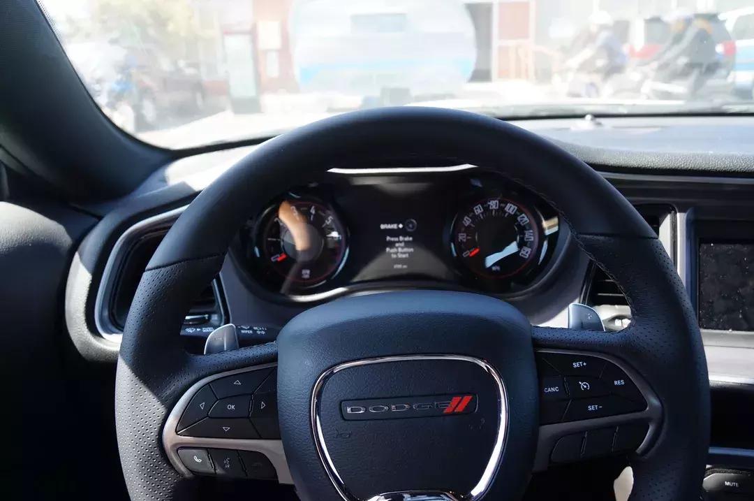 科迈罗挑战野马,科迈罗vs野马挑战者