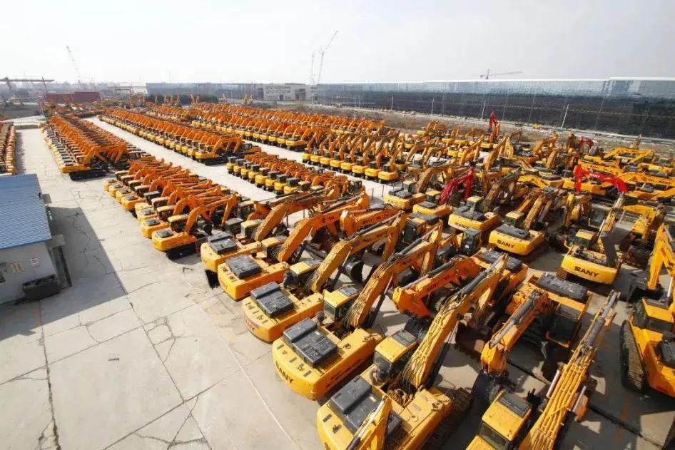 月薪过万挖机司机,月薪上万的挖掘机司机视频