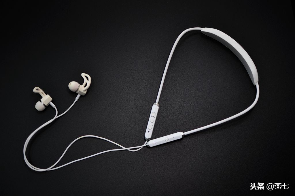 美国最新款的蓝牙耳机,国产可以媲美bose的蓝牙耳机