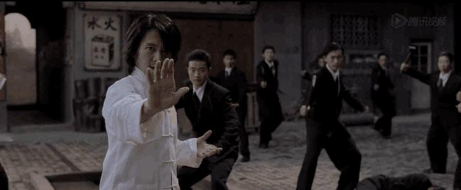 只是因为一部电影，周星驰跟四个人决裂，有才华就意味着情商低？