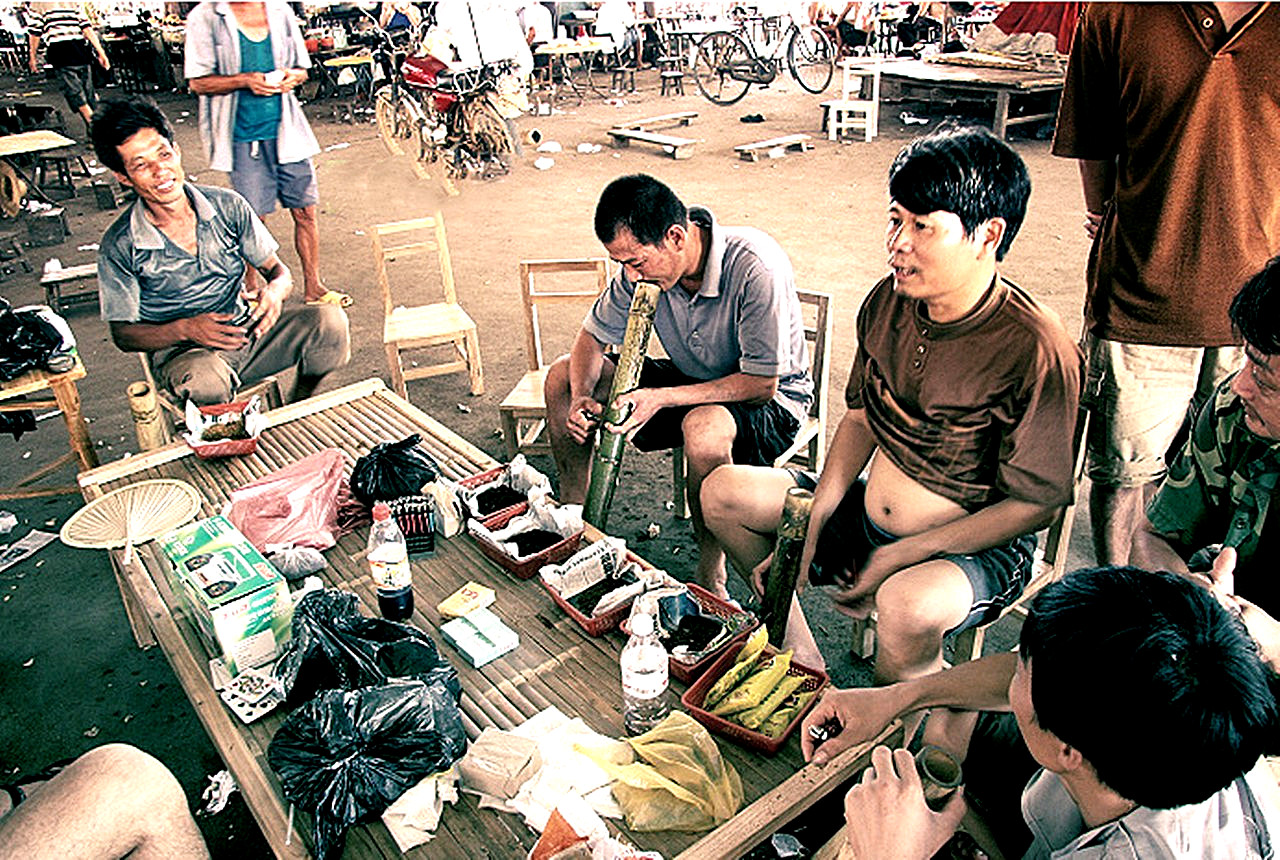 湛江雷州水烟筒传统文化,湛江的习俗