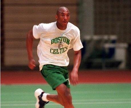 有的照片一眼看上去就感觉不对劲,有些图片看起来很普通