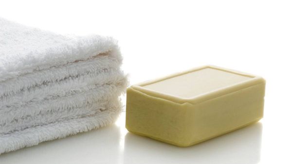 新买的鞋小了夹脚怎么办,鞋子走路弯曲的地方夹脚