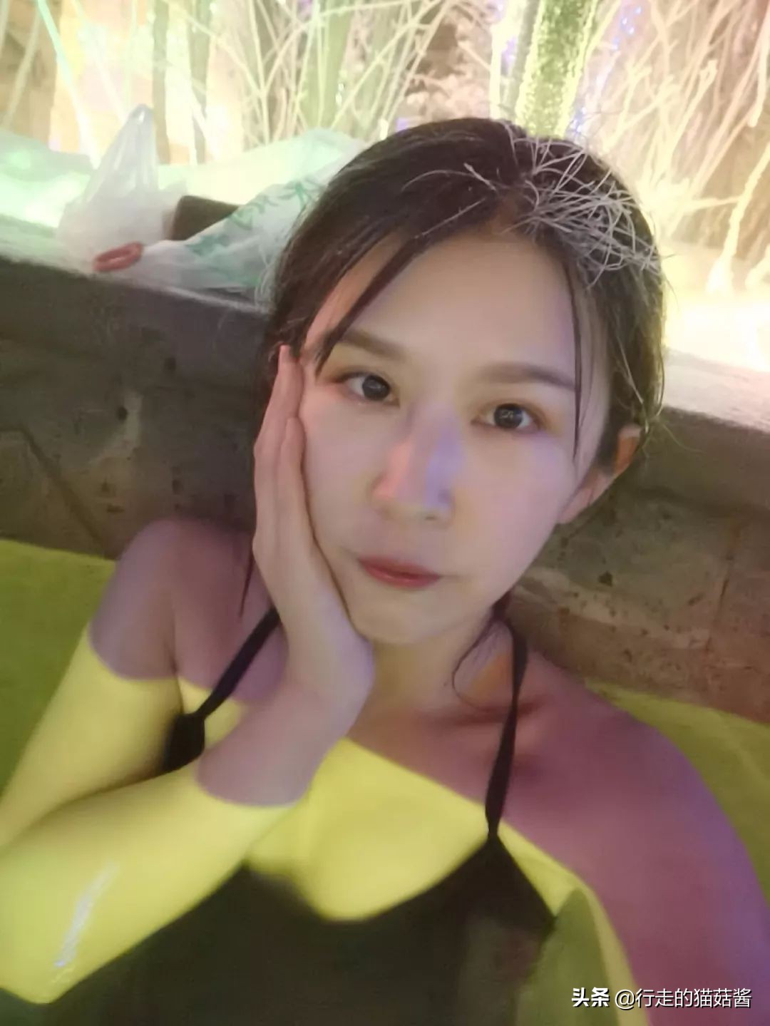 长白山天池猴子泡温泉 (长白山冬天看天池)