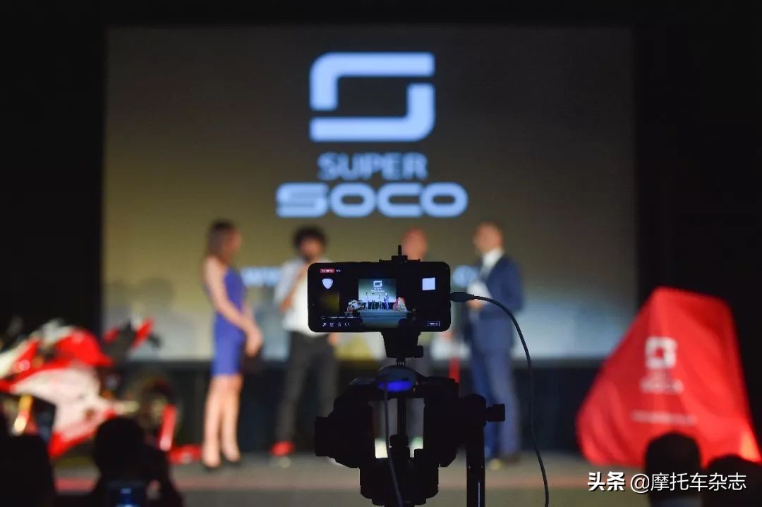 arairx7x杜卡迪碳纤维联名多少钱,杜卡迪电动车最新款