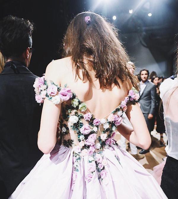 参加婚礼气质大气穿搭,参加婚礼这样穿漂亮大方又气质