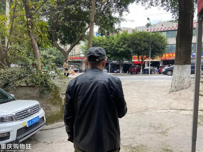 出租车司机的真实生活：月入7000，月休8天，但不是谁都能干