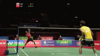 打羽毛球步伐不干净,打羽毛球跑不快