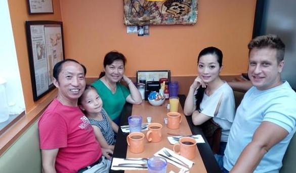 美国女婿在中国生活8年回国哭,美国女婿种辣椒岳阳