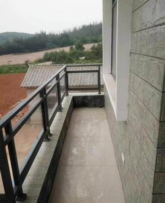 同学老家的别墅婚房,同学家的乡下别墅