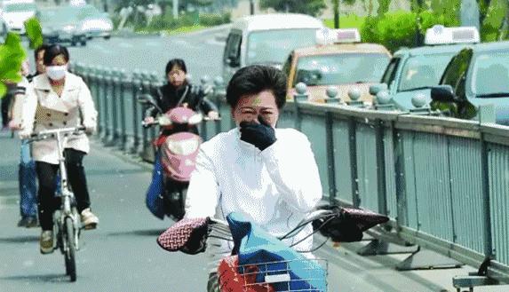 消灭白毛的方法,要怎么应付这一地鸡毛的生活