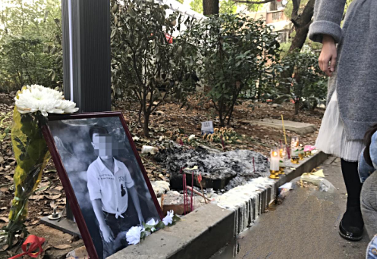 面对危险如何教孩子保护自己,遇到危险父母的正确做法