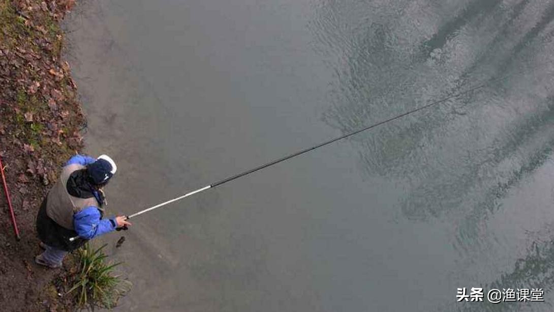 钓鱼技巧精准调漂只需4步,十年的钓鱼经验告诉你鱼竿保养