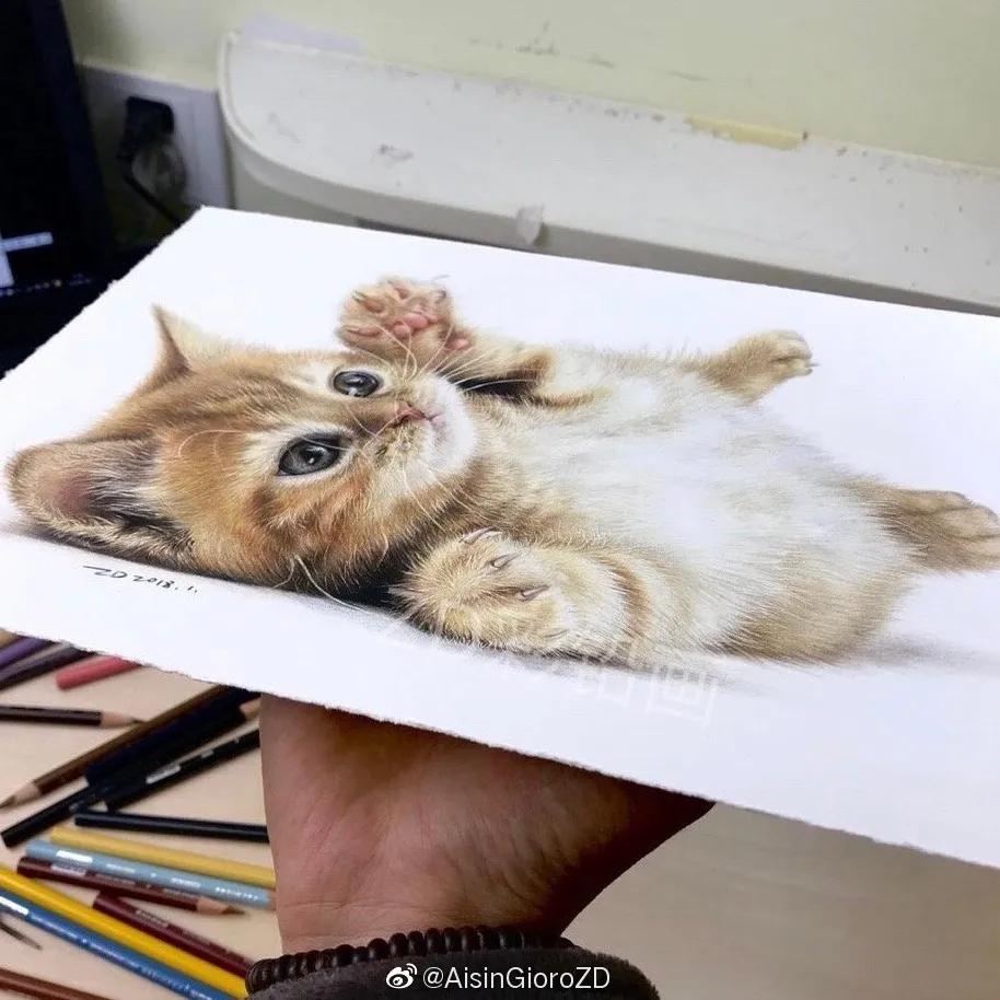 90后小伙用笔画画,九零后小伙靠画肖像漫画走红网络