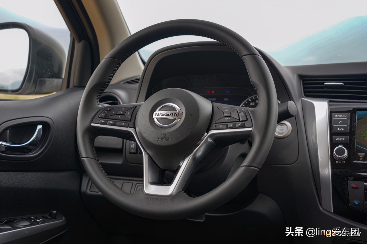 2021款日产纳瓦拉越野测试,2021日产纳瓦拉navara