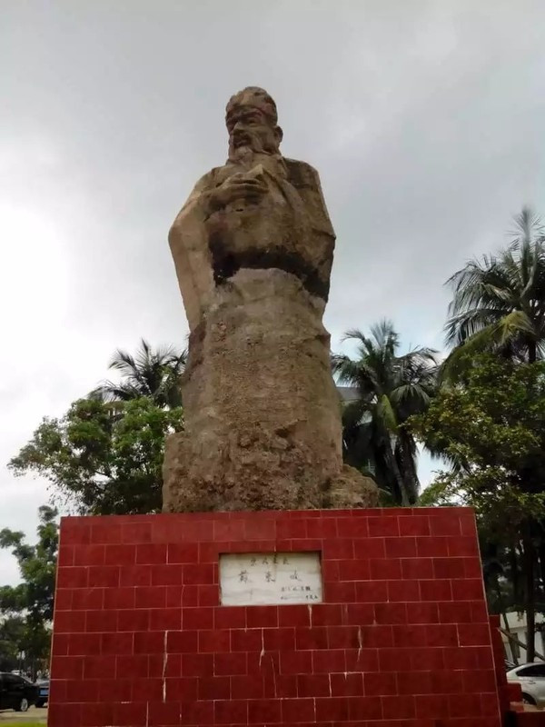 一个人在海边玩一天,一个人在海边怎么玩