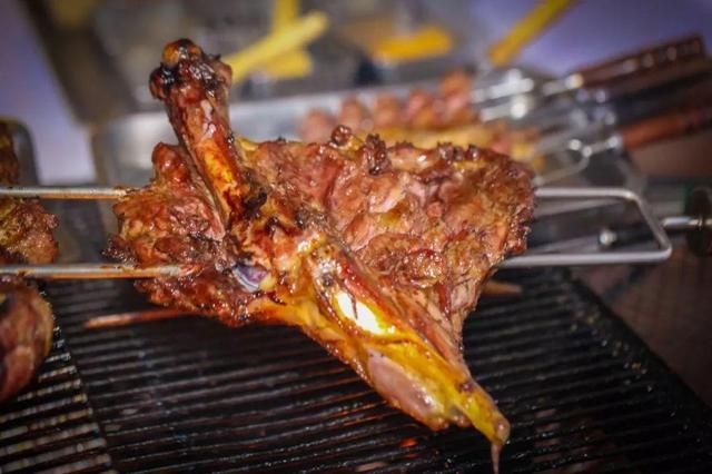 深圳这家五星级巴西烧烤无限吃，带上iPhoneXS的胃都塞不下！