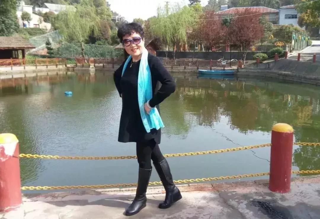 五一小长假怎么拍照,五一教妈妈出游拍照