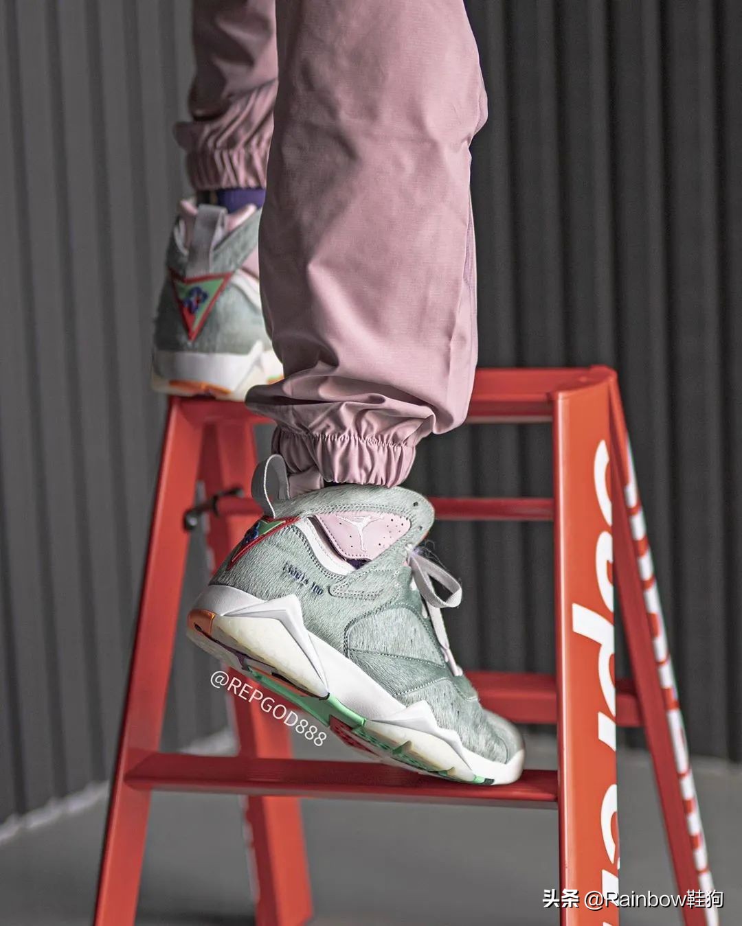 aj7兔八哥2015怎么搭配衣服,aj7兔八哥元年复刻