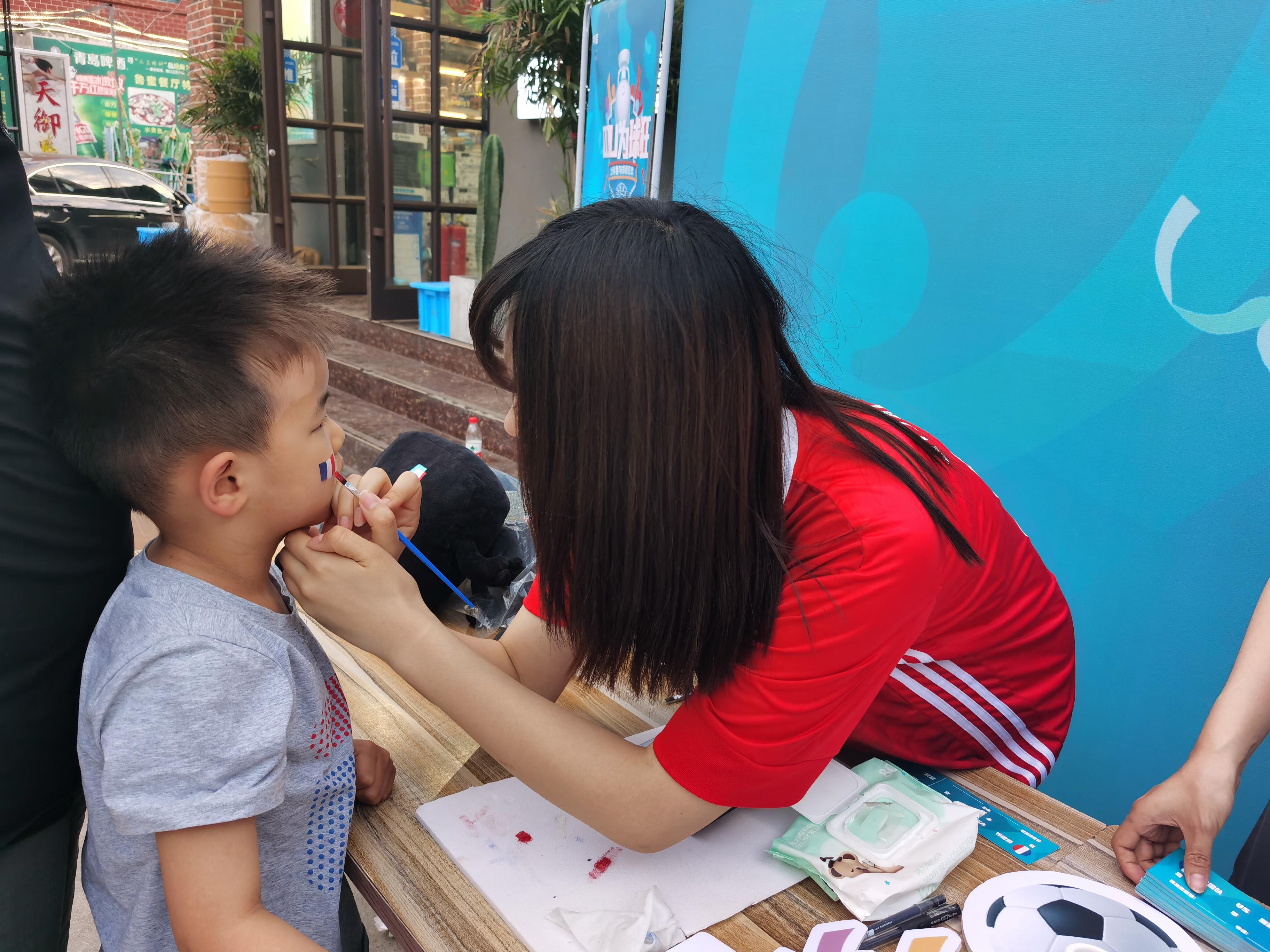 dou为球狂,为球疯狂