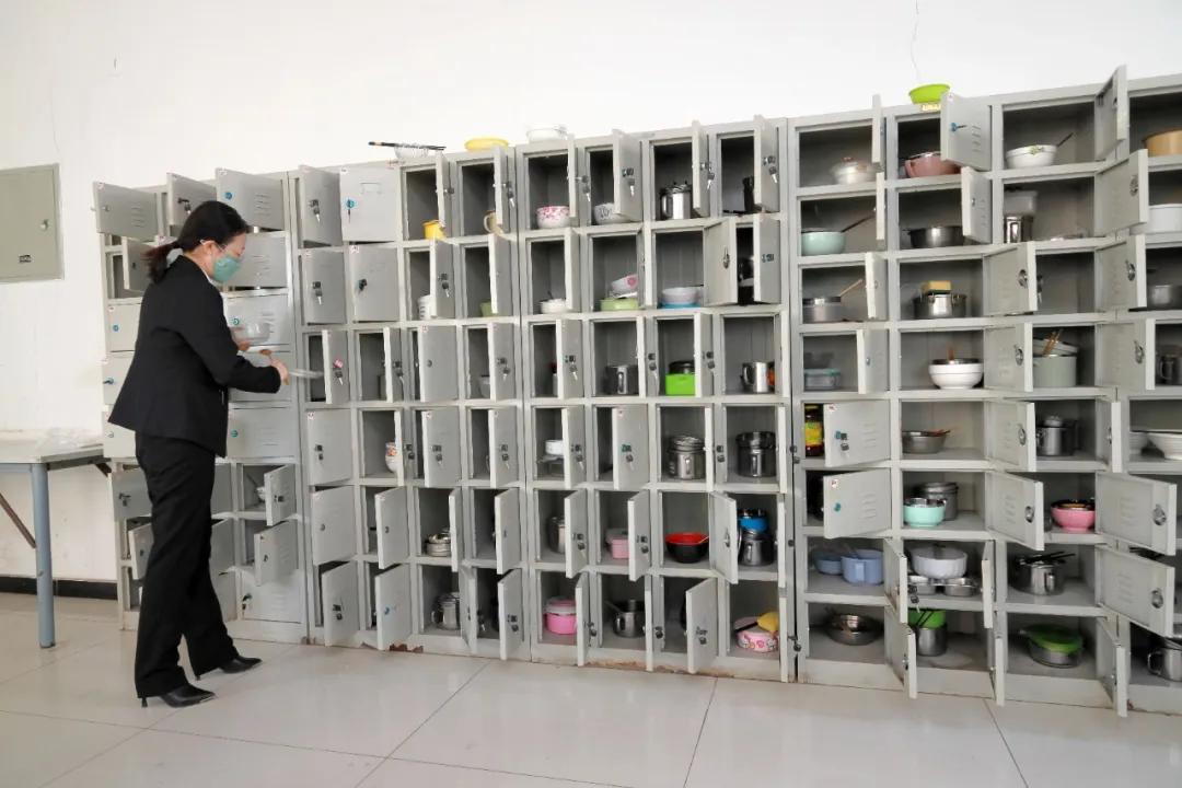 视觉|一家东风南方4S店复工前的日常