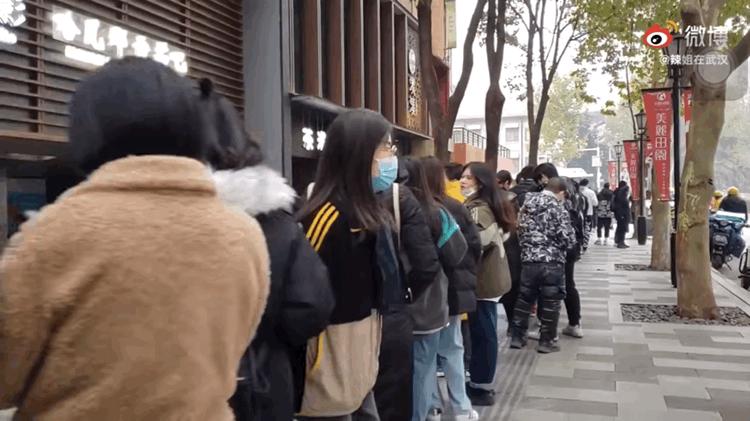 奶茶炒到2000元一杯,一杯奶茶炒到500块