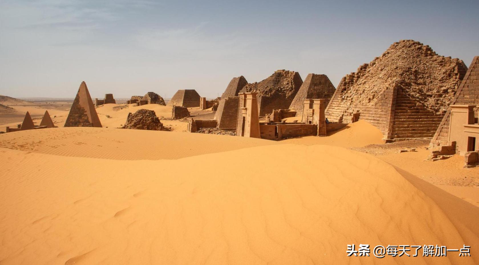 探秘古埃及神秘的金字塔建筑,考古学家发现金字塔遗迹