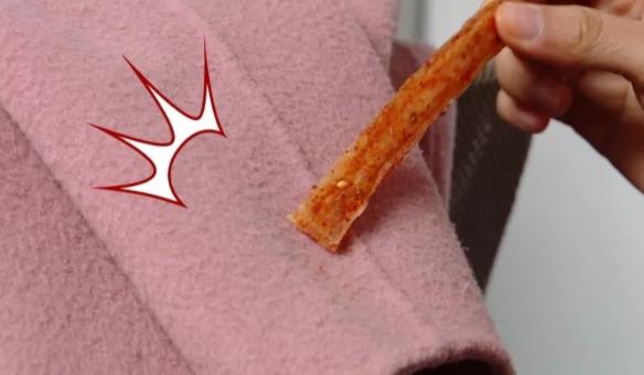 羊绒大衣油渍时间长了怎么洗,怎么去除羊毛大衣上的油渍