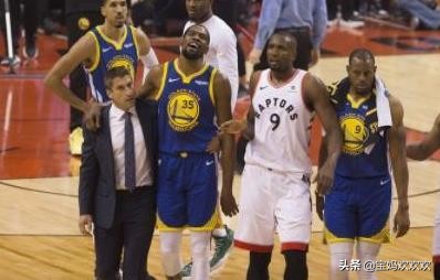 杜兰特跟腱断裂回归的第一场比赛,2019年猛龙vs勇士杜兰特跟腱断裂