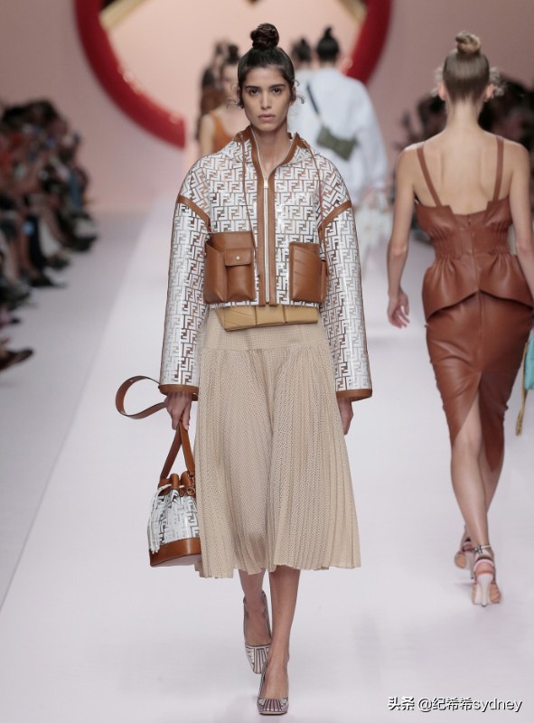 fendi秋冬大秀,fendi2019秋冬时装周