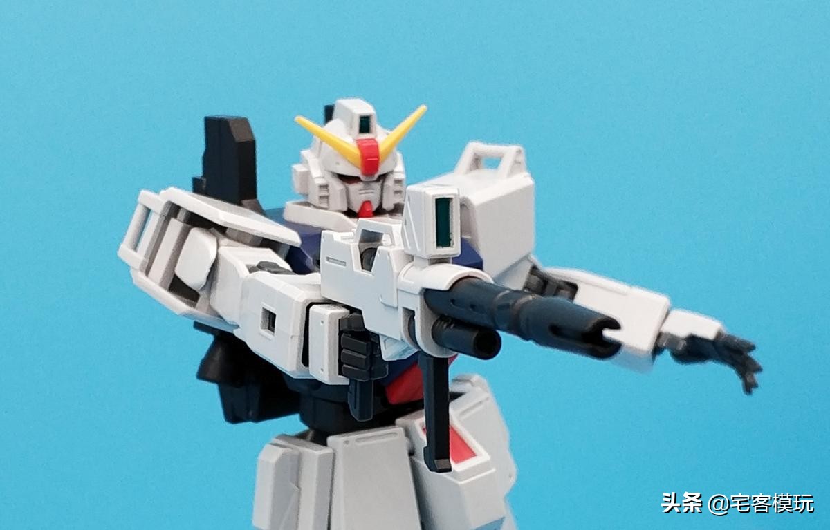 模玩机设：“爱娜，我喜欢你！”HG新生陆战型高达