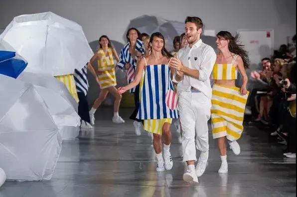 好物丨Jacquemus:从无名小镇闯入世界,南法农夫的时尚逆袭