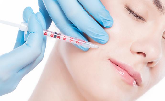 采访整容者整容心理历程的视频,记者调查医美整形日趋低龄化