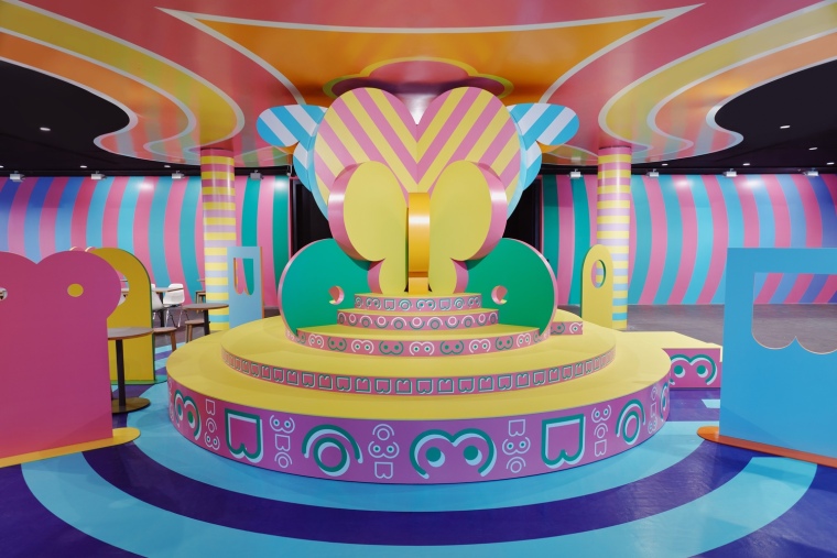 星巴克咖啡馆拍照效果图,有创意的咖啡厅设计