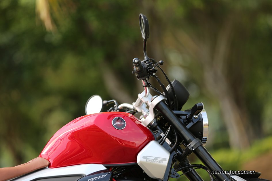 鸷道190ss发动机是进口原装的吗,五羊本田鸷道190ss落地价多少钱