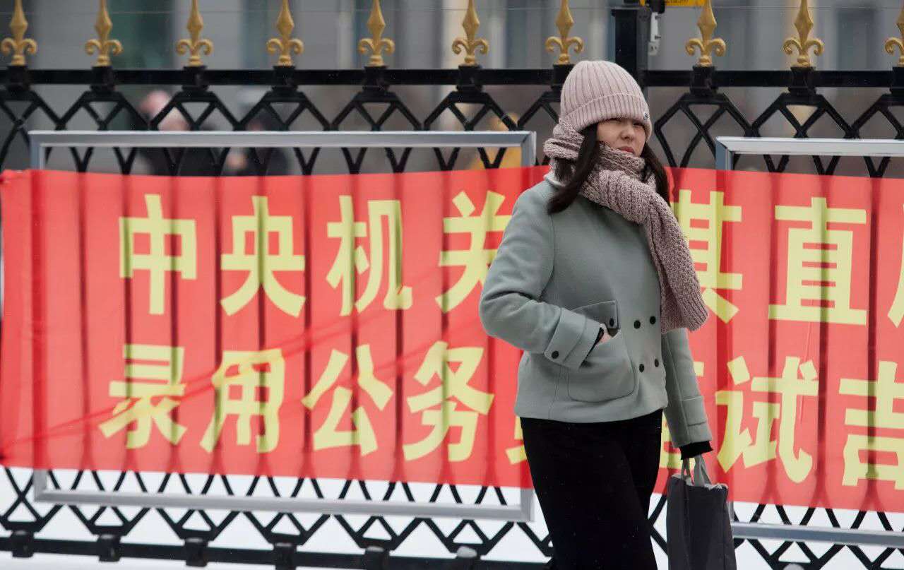 大专应届生考公务员的优势,公务员大专生有什么好岗位