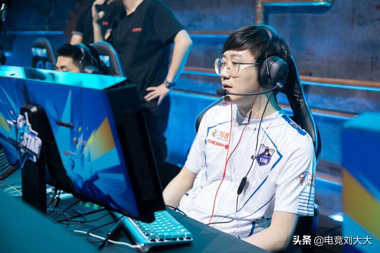 cf穿越火线70kgvs白鲨狙神之争,穿越火线70kg打哭白鲨