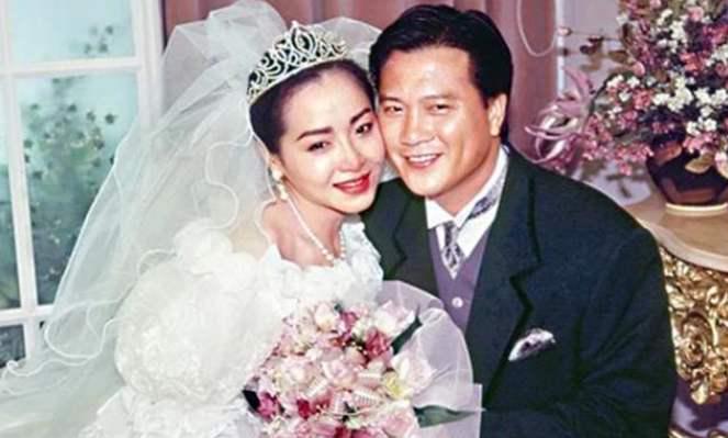 排场这么大、敢抢寿星名导的风头？拒绝与周星驰和解的他有何底气