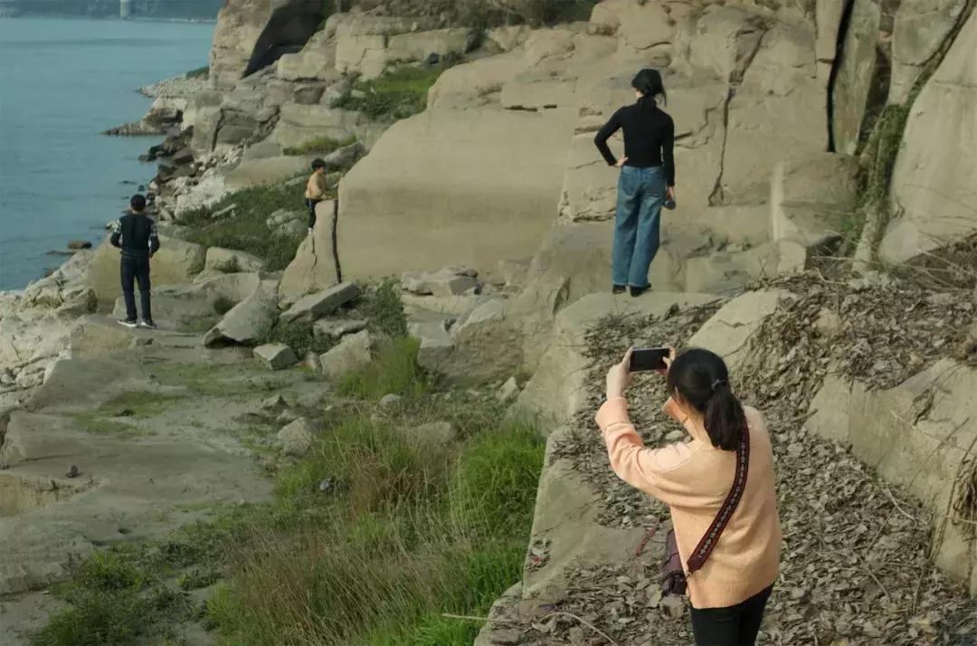 一个整天不正经的人,一个不正经的年轻人