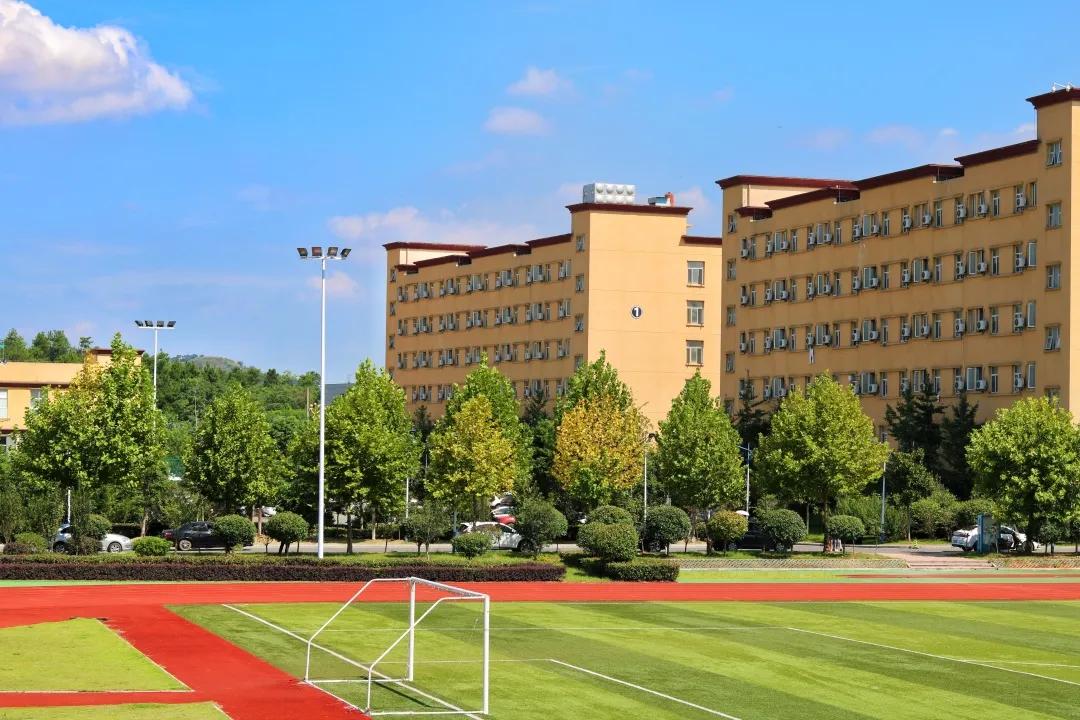 武汉外语外事学院新生,2022年武汉外语外事新生报到