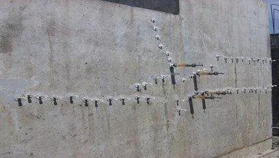 混凝土地面开裂什么原因,混凝土房顶开裂的原因和处理方案