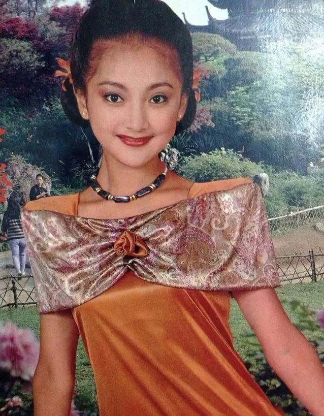 周迅十六岁照片,周迅17岁照片大全